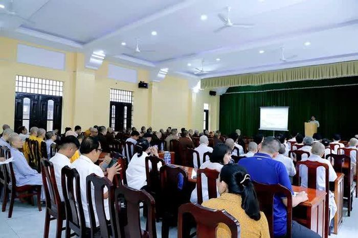 Quang cảnh hội nghị
