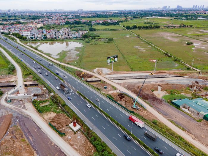 Nút giao Vành đai 4 với cao tốc Pháp Vân - Cầu Giẽ đang được hoàn thiện.