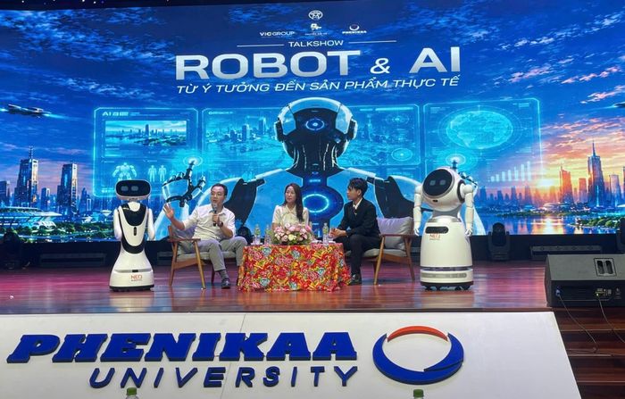Tọa đàm "Robot & AI - Từ ý tưởng đến sản phẩm thực tế".