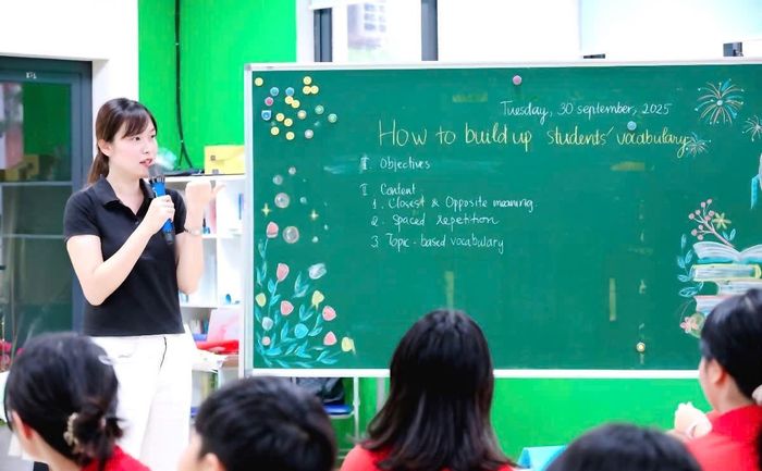 Tiết tiếng Anh trường THCS Phú Diễn