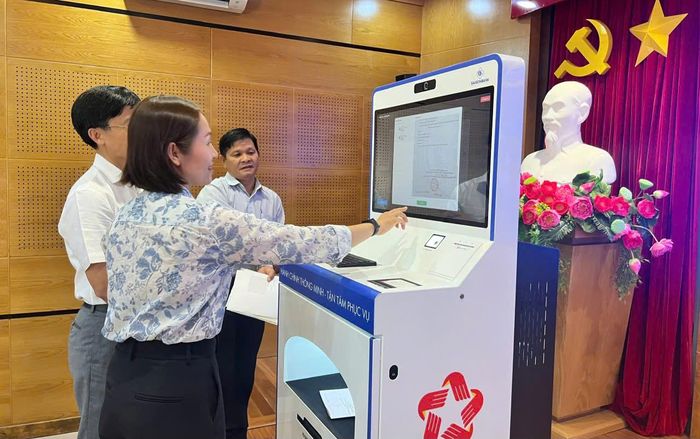 Trải nghiệm hệ thống Kiosk thông minh trong giải quyết thủ tục hành chính tại phường Vũng Tàu