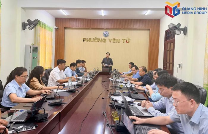 Đoàn giám sát làm việc với phường Yên Tử