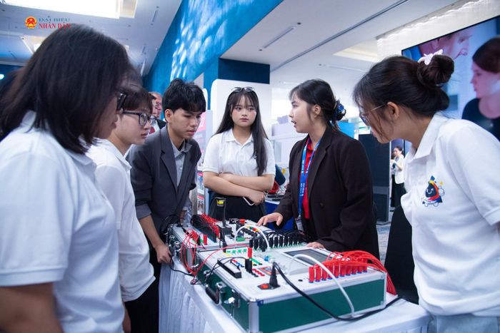 Thông qua các hoạt động trao đổi, kết nối và triển lãm, các cơ sở giáo dục có cơ hội tiếp cận những mô hình, phương pháp và công nghệ mới, tìm kiếm đối tác phù hợp cho các chương trình hợp tác đào tạo, nghiên cứu và chuyển giao công nghệ