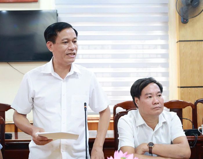 Đại diện lãnh đạo xã Thiệu Hóa báo cáo tại buổi làm việc. Ảnh: Trần Hiền