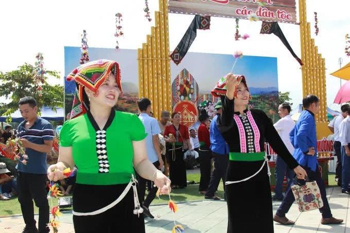 Đội văn nghệ của các bản làng và HTX đã sẵn sàng cho lễ hội Du lịch Mường Lò năm 2026.