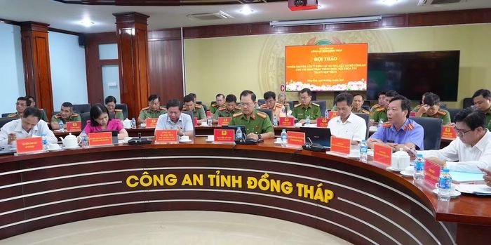 Hội thảo được tổ chức trực tuyến đến 102 điểm cầu Công an xã, phường.