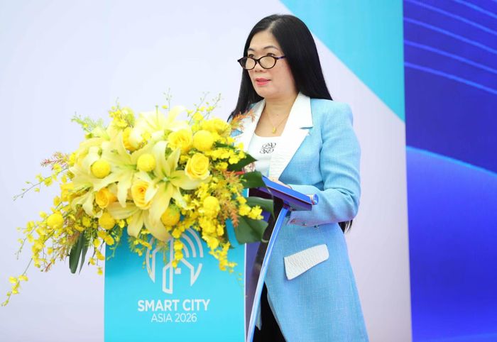 Viện trưởng Viện Sáng tạo và chuyển đổi số Nguyễn Thị Bích Lan đề dẫn diễn đàn.