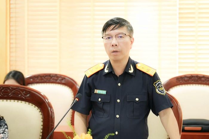 Ông Lưu Mạnh Tưởng, Phó Cục trưởng Cục Hải quan.