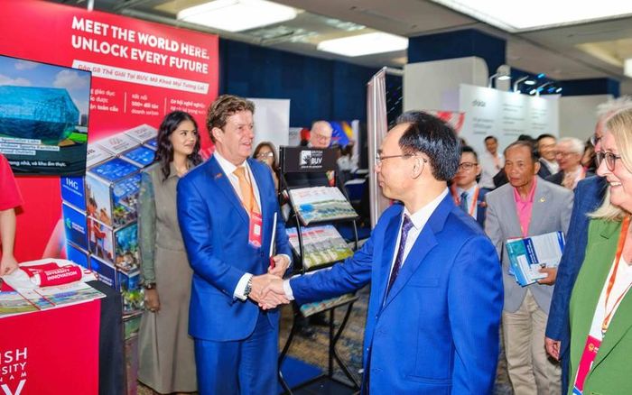 Các nhà giáo dục có thể chia sẻ cởi mở tại Hội nghị quốc tế về hợp tác giáo dục trong kỷ nguyên số vàtriển lãm giáo dục và công nghệ giáo dục.