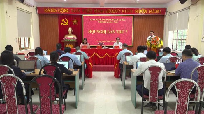 Hội nghị Ban Chấp hành Đảng bộ xã Lý Bôn lần thứ 7.