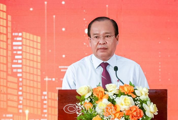 Phó Chủ tịch UBND tỉnh Nguyễn Minh Luân phát biểu tại buổi lễ phát động.