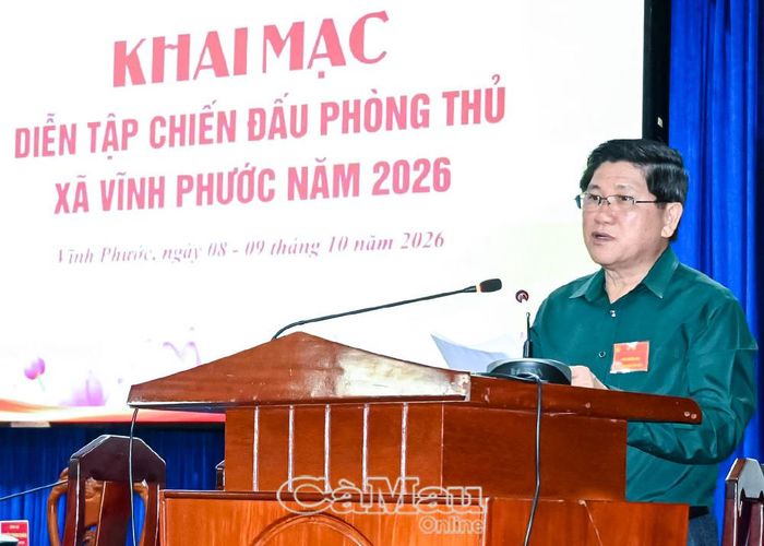 Phó Chủ tịch UBND tỉnh, Phó Trưởng ban Chỉ đạo diễn tập tỉnh Lê Văn Sử phát biểu chỉ đạo tại lễ khai mạc.