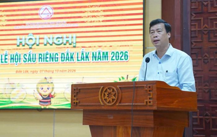  Giám đốc Sở Văn hóa, Thể thao và Du lịch Trần Hồng Tiến phát biểu tại hội nghị. 