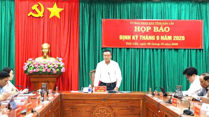  Phó Chủ tịch UBND tỉnh Đắk Lắk Đào Mỹ chủ trì họp báo tháng 9/2026.