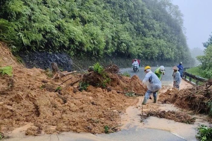 Nguy cơ lũ quét và sạt lở được cảnh báo ở nhiều xã, phường tại Tp. Huế. Ảnh minh hoạ