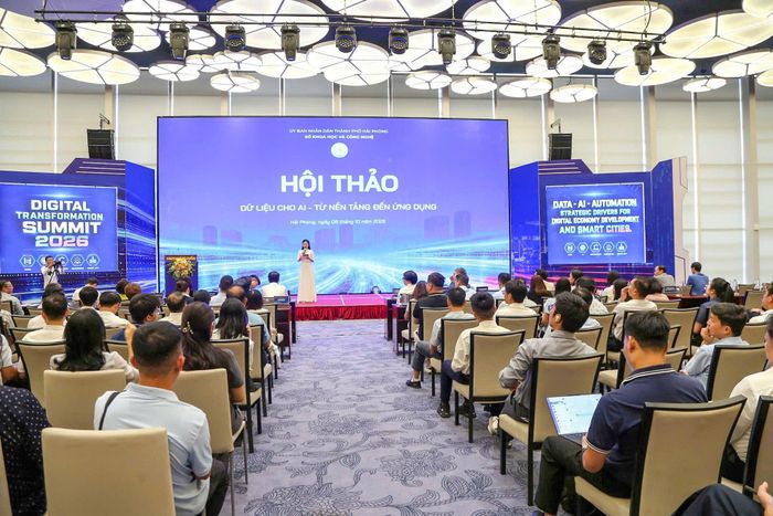  Tại Hội thảo diễn ra tọa đàm chuyên sâu dữ liệu cho AI Hải Phòng. (Ảnh Đàm Thanh)