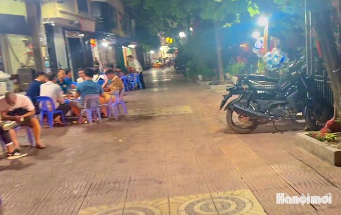 Theo phản ánh của người dân, tình trạng trên đã diễn ra trong một thời gian dài. Ảnh: Vân Nhi
