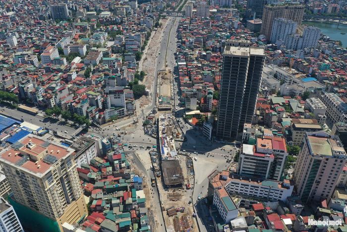 Sau nhiều tháng thi công, diện mạo cầu vượt đang dần lộ rõ khi khối lượng thực hiện đạt khoảng 40%