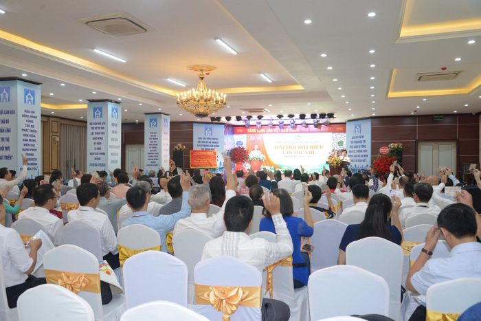 Đại hội đã bầu Đoàn Chủ tịch, Thư ký Đại hội, Ban Thẩm tra tư cách đại biểu; thông qua chương trình Đại hội phiên nội bộ và Quy chế Đại hội. Ảnh. Giáng Vi.