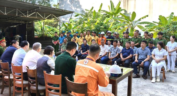 Lực lượng cơ sở nâng cao kỹ năng xử lý sự cố tại chỗ. Ảnh: Thùy Nam