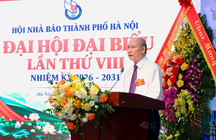 Phó Chủ tịch Thường trực Hội Nhà báo Hà Nội nhiệm kỳ 2020 - 2025 Kiều Thanh Hùng phát biểu.