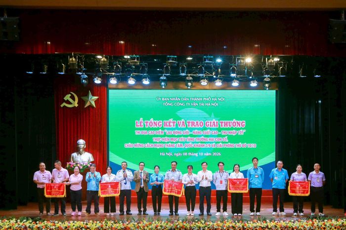 Transerco quyết định khen thưởng 724 giải thưởng cho các tập thể, cá nhân có thành tích xuất sắc. Ảnh: Khánh Huy