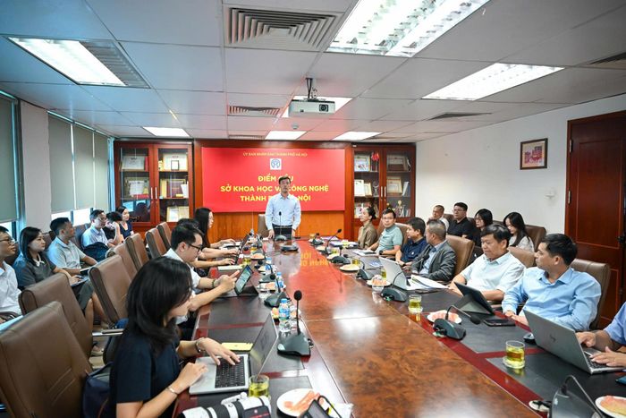 Quang cảnh hội nghị giữa Sở Khoa học - Công nghệ và các doanh nghiệp viễn thông trên địa bàn. Ảnh: Lê Minh