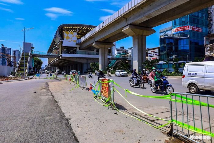 Đường vành đai 2.5 đoạn qua đường Nguyễn Trãi - Khương Đình đang ở những khâu hoàn thiện cuối cùng.