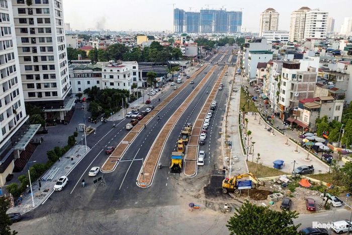 Tuyến đường Vành đai 2.5 có tổng chiều dài gần 20 km với quy mô mặt cắt ngang từ 40m đến 50m, đóng vai trò là trục giao thông phụ trợ quan trọng nằm giữa đường Vành đai 2 và Vành đai 3.