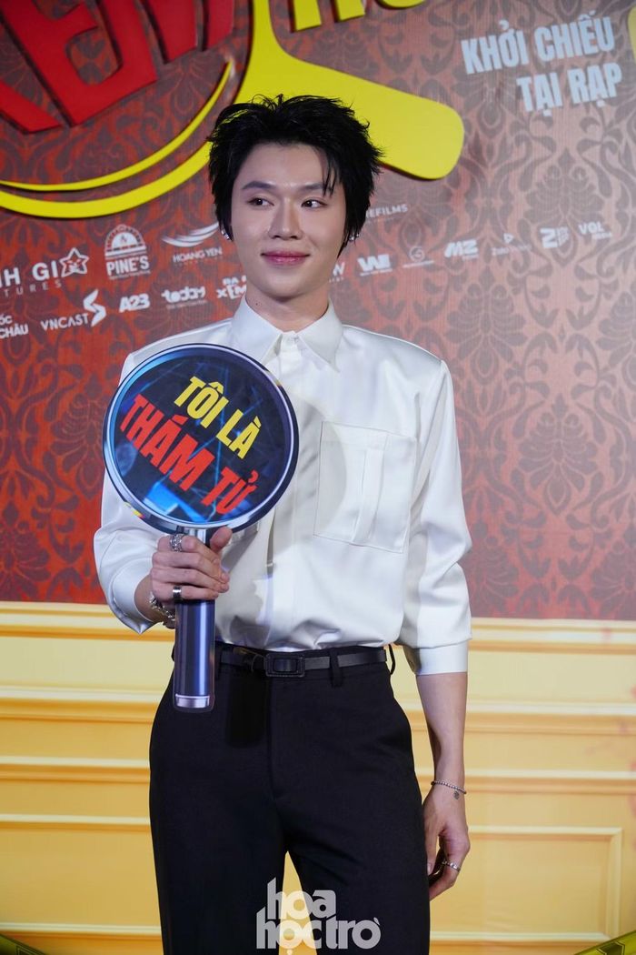 "Tám" Trung đến ủng hộ Anh Tú Atus.