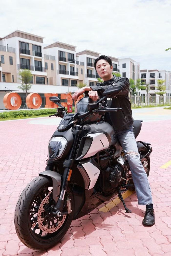 Nam diễn viên và ê-kíp đang tích cực chuẩn bị cho các hoạt động giao lưu dành riêng cho người hâm mộ Việt Nam