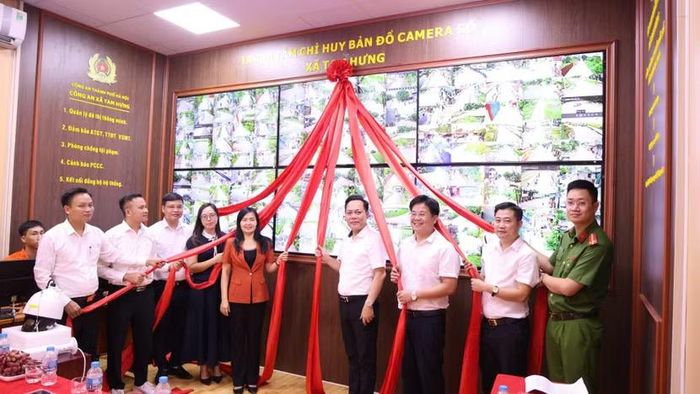 Chính thức đưa trung tâm chỉ huy camera số xã Tam Hưng đi vào hoạt động
