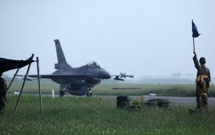 Vũ khí cũng là một phần của bài toán. tiêm kích F-16V có thể sử dụng các tên lửa không đối không phù hợp với cấu hình được trang bị.