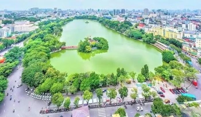 Giữ gìn cảnh quan, di sản và không gian văn hóa là nền tảng để Hà Nội phát triển bền vững. Ảnh: Đạt Lê.