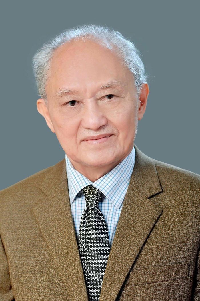 TS Phạm Việt Long.