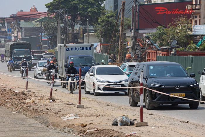 Riêng đoạn qua phường Chương Mỹ dài hơn 3,6km, đi qua các tổ dân phố Yên Phúc, Phượng Bãi, Phúc Tiến, Đoàn Kết, Tràng An, Sơn Đồng và Cao Sơn. Diện tích đất thu hồi khoảng 21,1ha, với 814 thửa đất.