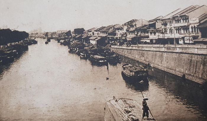  Kênh Tàu Hũ nhìn từ trên cầu Chà Và, Chợ Lớn. Nguồn: Sách Xứ Nam Kỳ. 