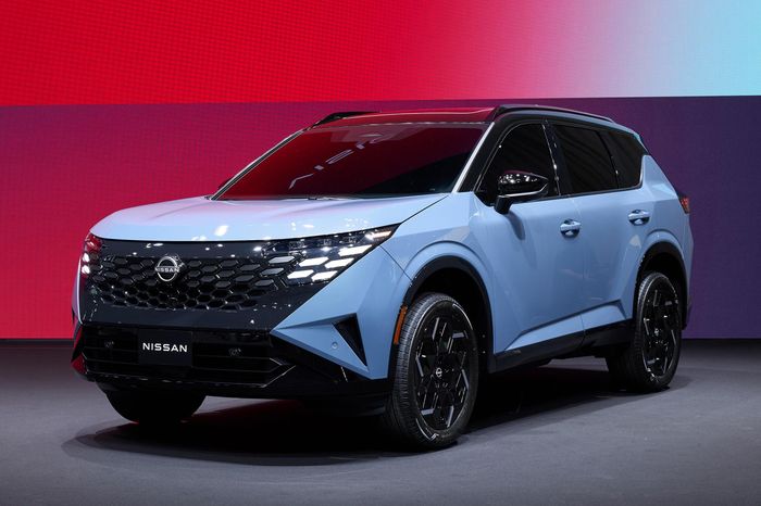 Doanh số xe hybrid tăng 23% trong 9 tháng đầu năm 2026, chiếm 15,6% tổng lượng ôtô bán ra. Đồng thời, doanh số xe điện đã qua sử dụng cũng tăng 19% trong giai đoạn trên.