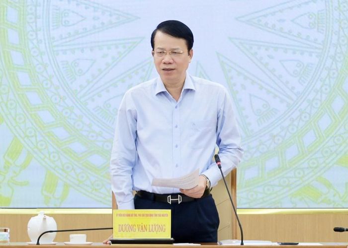 Lãnh đạo UBND tỉnh Thái Nguyên phát biểu tại cuộc họp