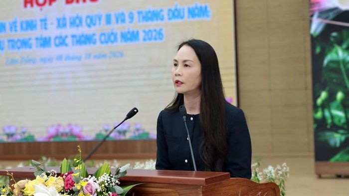 Bà Nguyễn Thị Bích Ngọc, Phó Giám đốc Sở VHTTDL tỉnh Lâm Đồng thông tin về tiến độ triển khai công tác chuẩn bị lễ hội