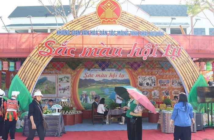 Không gian trưng bày của tỉnh Thái Nguyên