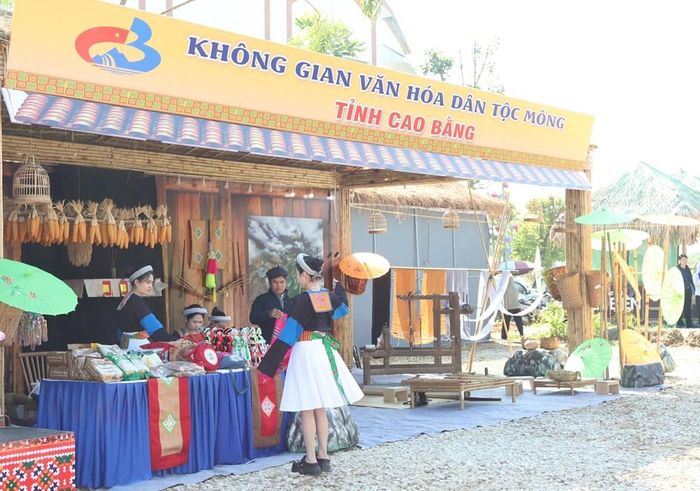 Không gian trưng bày của tỉnh Cao Bằng