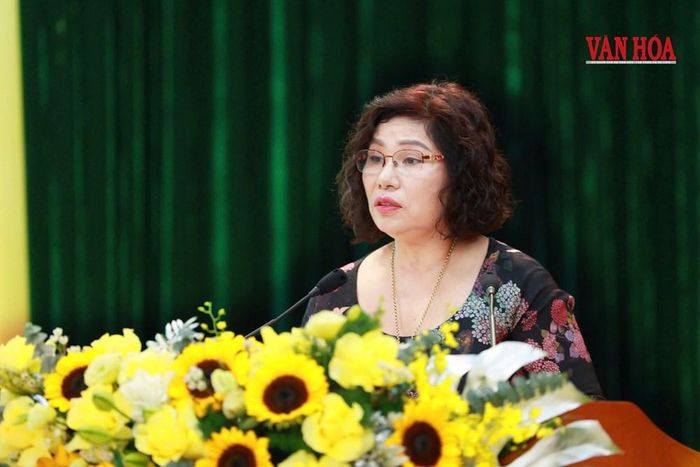 Chủ tịch Hiệp hội Doanh nghiệp nhỏ và vừa Hoàng Thị Mỹ Huyến phát biểu