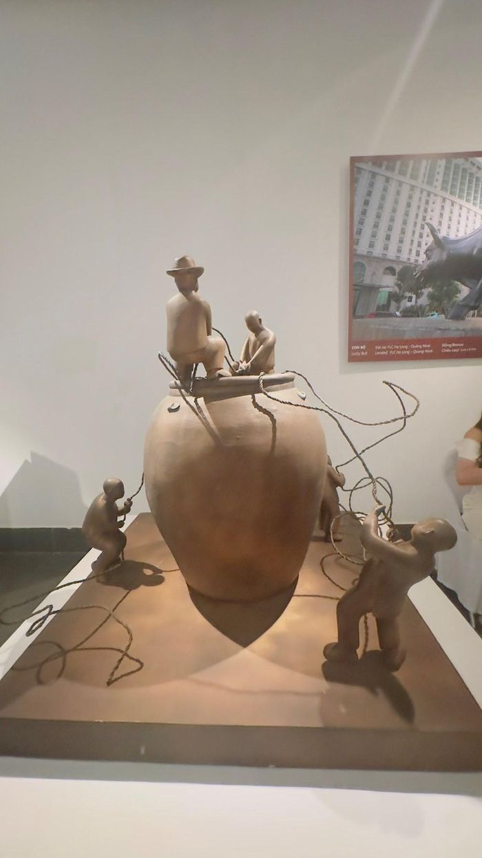 Tác phẩm "Chum kinh nghiệm"