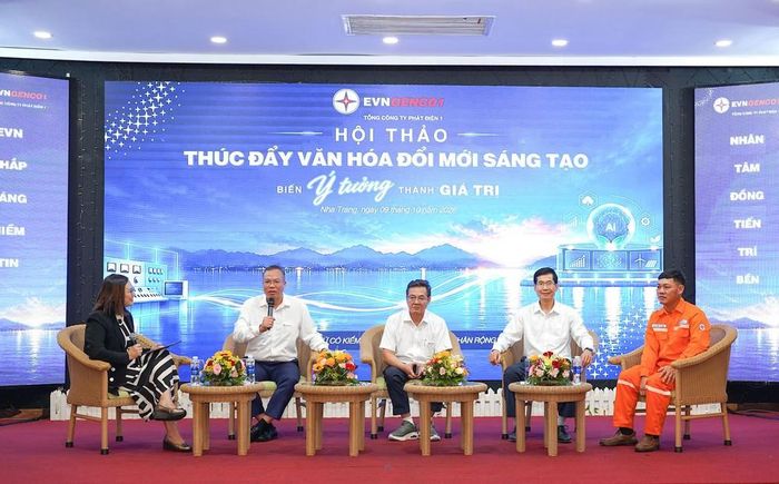Ông Lê Hải Đăng – Tổng Giám đốc EVNGENCO1 trao đổi tại tọa đàm "Điều gì đang cản trở người EVNGENCO1 đổi mới?", tập trung nhận diện rào cản và giải pháp thúc đẩy đổi mới sáng tạo