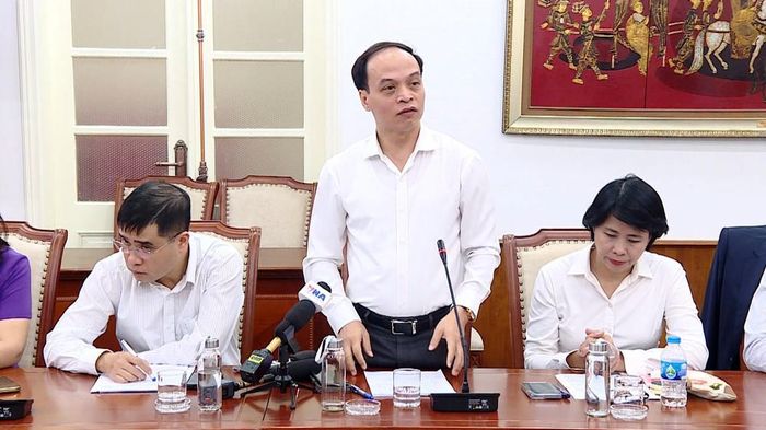 Ông Lê Minh Tuấn, Phó Cục trưởng Cục Công nghiệp văn hóa và Bản quyền tác giả phát biểu tại họp báo