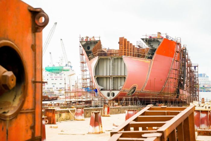 Dự thảo Bộ luật Hàng hải và Đường thủy Việt Nam đề xuất nhiều cơ chế phát triển ngành đóng tàu. (Ảnh: KHẮC ANH)