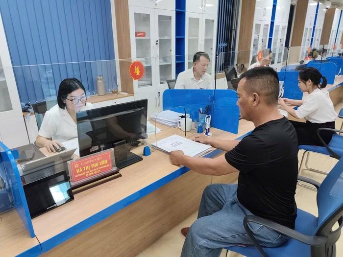 Lấy chất lượng giải quyết công việc và sự hài lòng của người dân làm thước đo kết quả học tập, thực hành theo Bác. (Ảnh: MP)