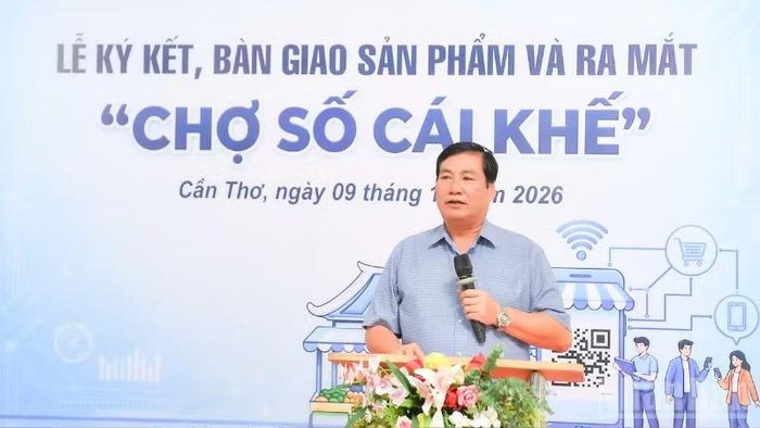 Ông Hứa Trường Sơn, Phó Giám đốc Sở Công thương thành phố Cần Thơ phát biểu tại buổi lễ. (Ảnh: VĂN ÚT)