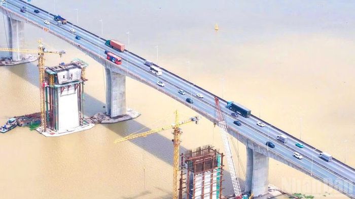 Hạng mục cầu Long Thành trên tuyến mở rộng cao tốc Thành phố Hồ Chí Minh-Long Thành.